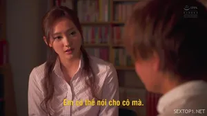 Em nhân viên nứng lồn và các anh sếp cửa hàng số hưởng
