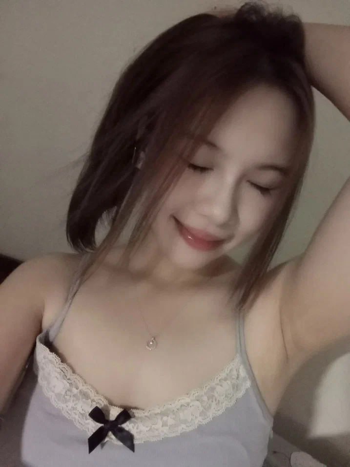 Nghi ngờ có thai, cô gái tóc vàng dễ thương đi khám bác sĩ thì bị lừa…